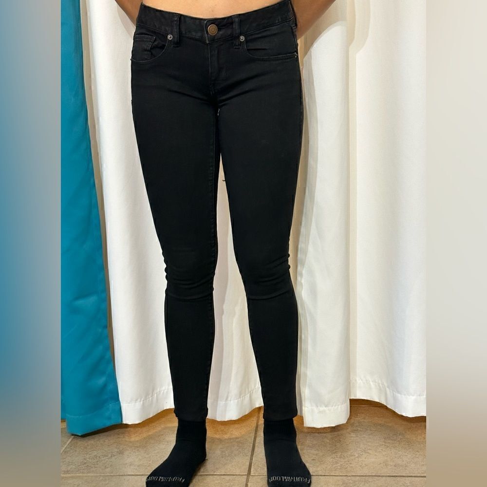 💚 A5 American Eagle super stretch black jeans .